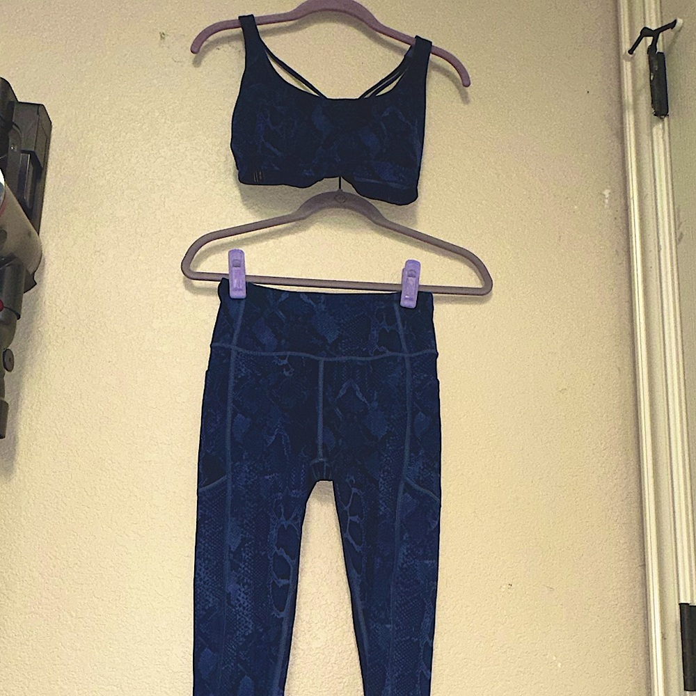 Victoria Secret Leggings and Sport Bra Set